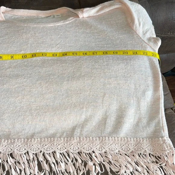3/$15. Bundle sale Catos Peach cap sleeve L t shirt with fringe hem - Picture 9 of 10